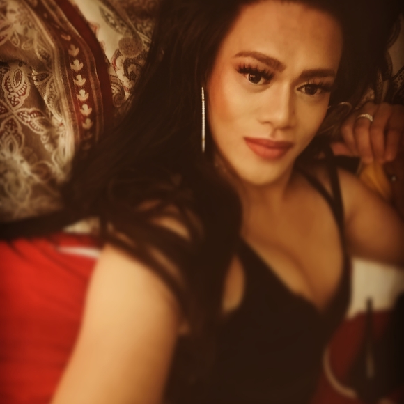 Meet your Posher, Gina - Picture 5 of 5